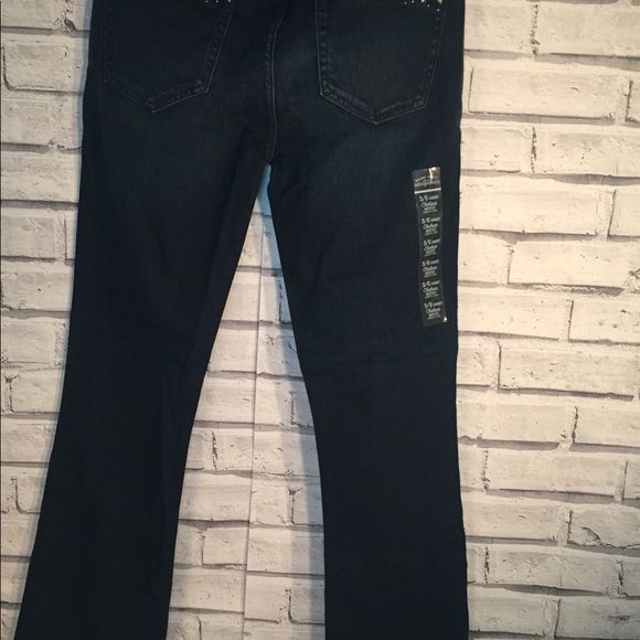 Jeans - Picture 8 of 8